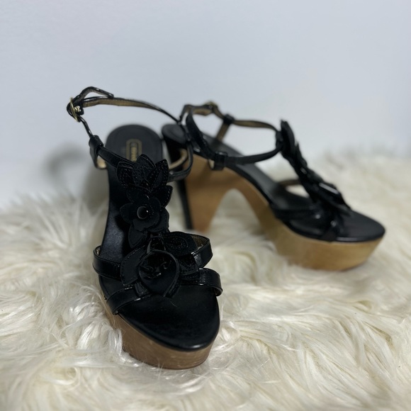 COACH "Jeanna" Womens Platform Black & Gold Flowered Leather Strappy Sandals 5.5 - Picture 1 of 10